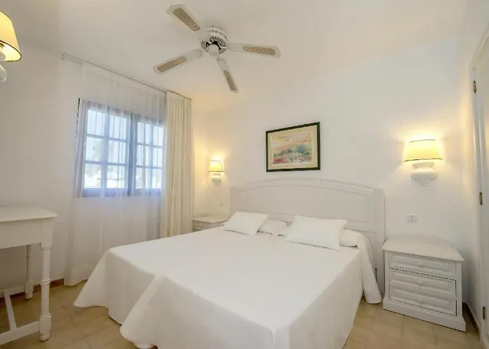 Relaxia Olivina فندق 4*